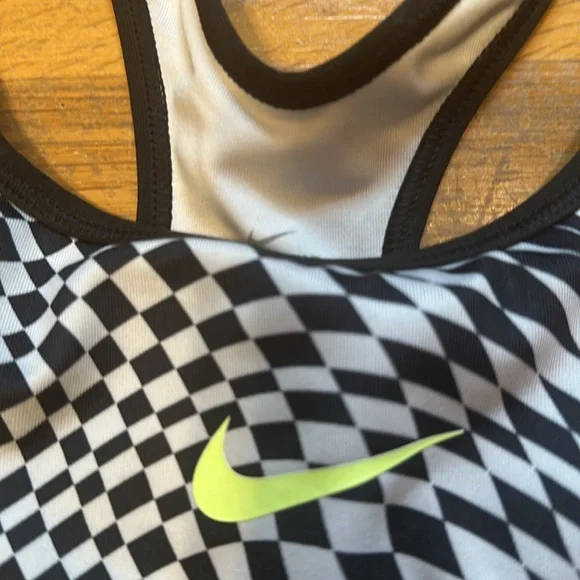 *last chance!!* Nike | Women’s Nike Pro padded sports bra - Picture 3 of 12